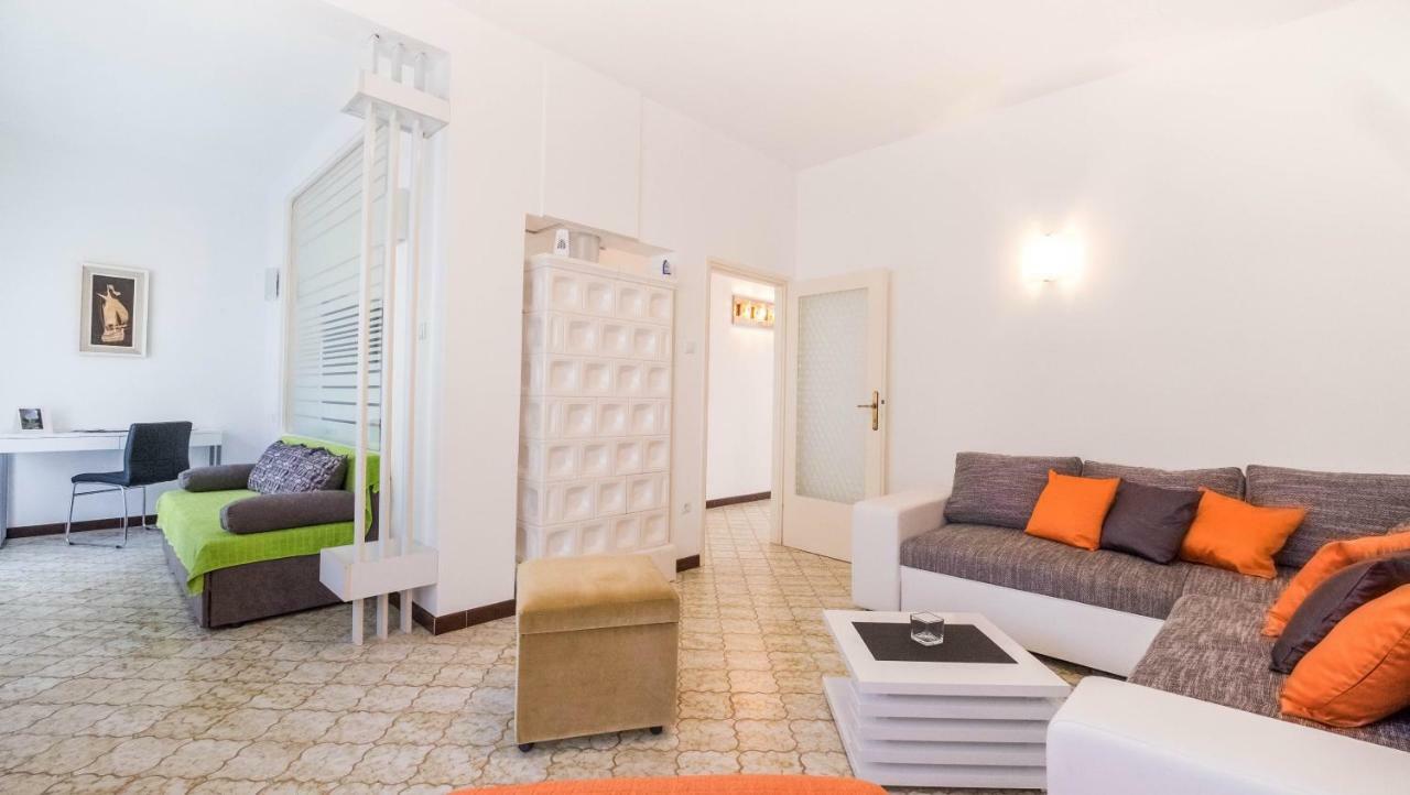 Apartment Ema Medulin Exterior photo