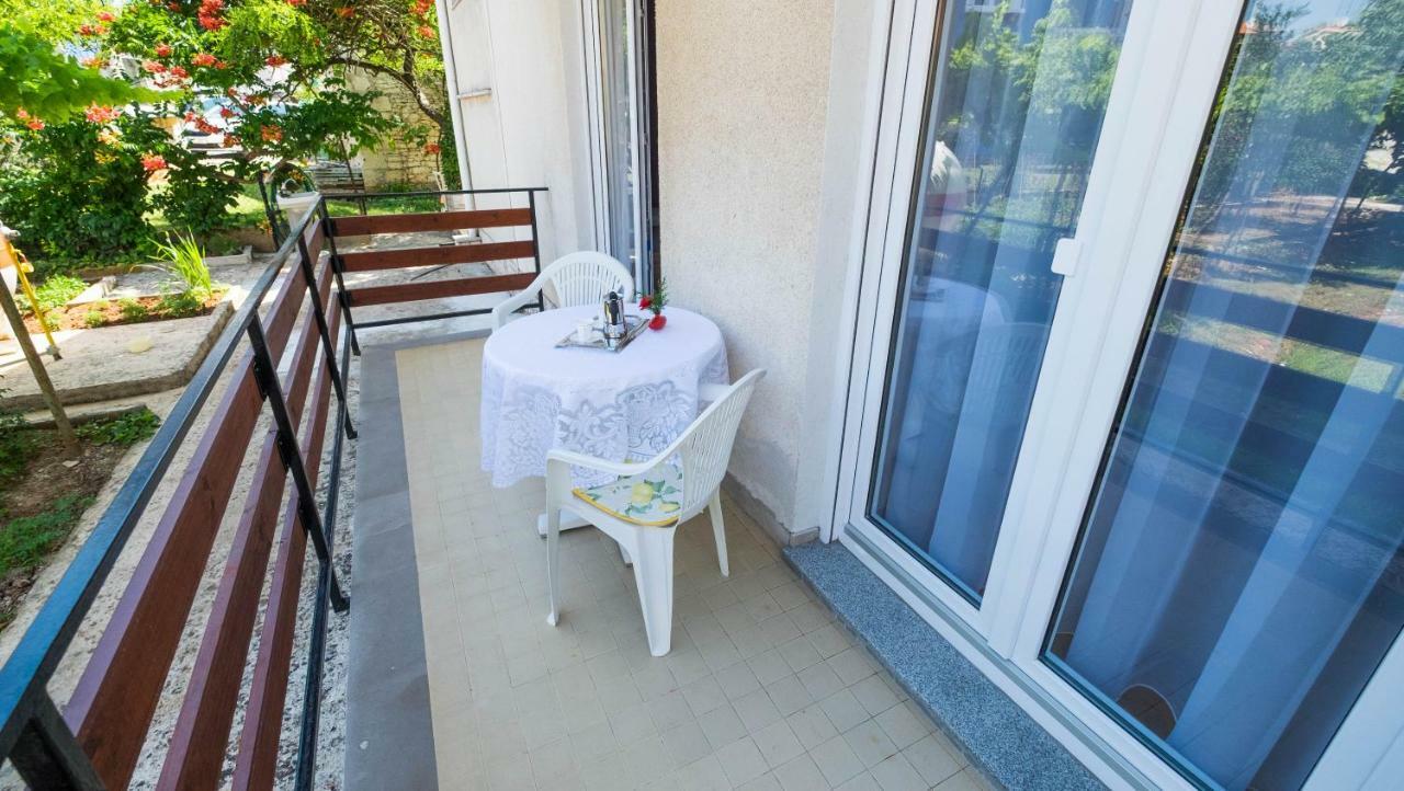 Apartment Ema Medulin Exterior photo