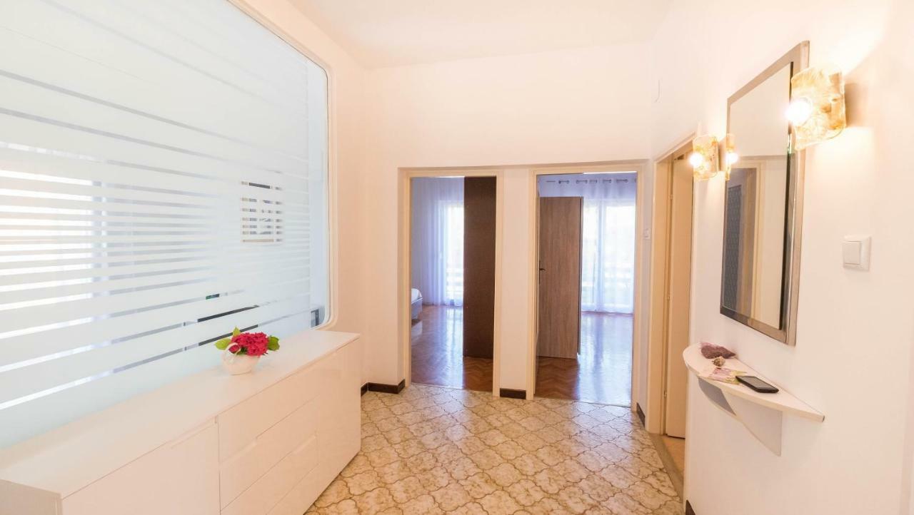 Apartment Ema Medulin Exterior photo
